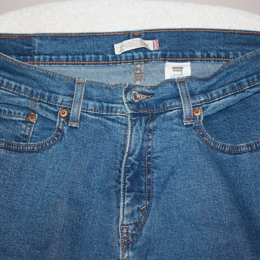 Misses Levi's 512 Perfectly Slimming bootcut jeans EUC Size 16M